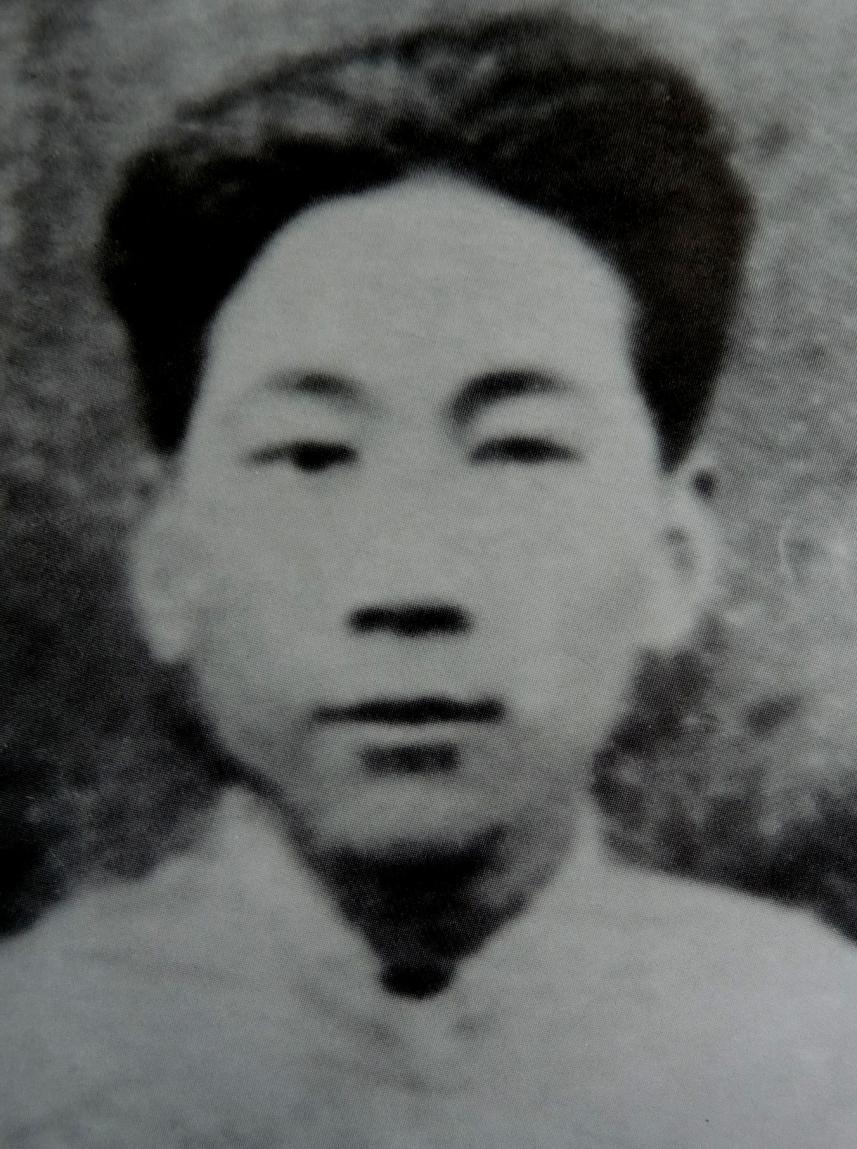 4.八路军山东纵队陇海南进游击支队三团团长汤曙红