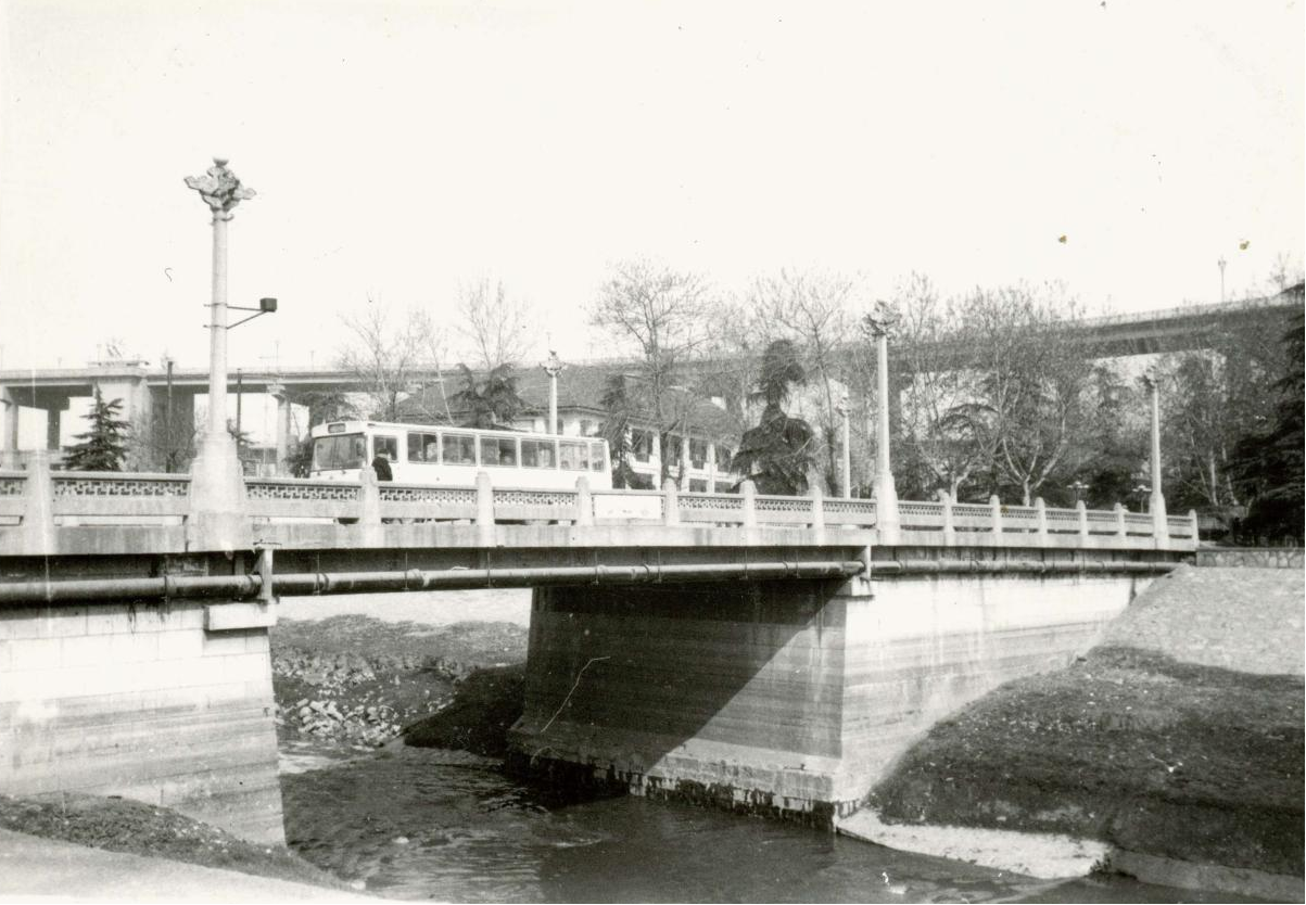 1965年改建后的宝塔桥