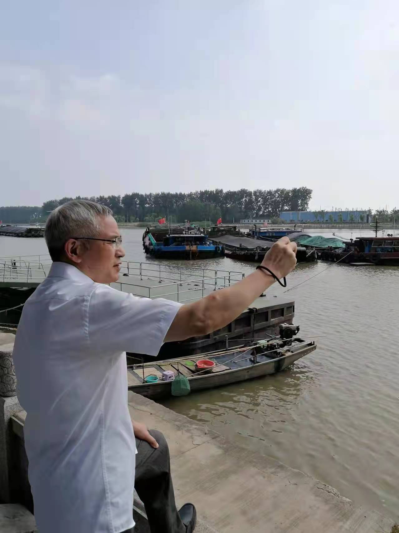 贺云翱与团队进行大运河文化调研