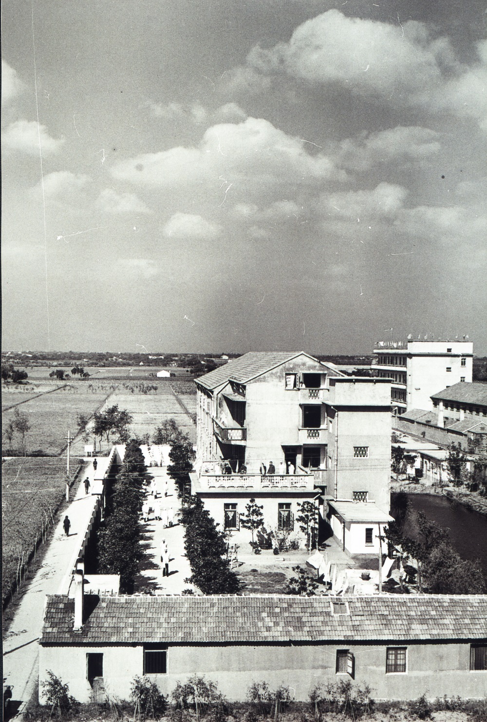 梅村医院（1979年）（佚名 摄）