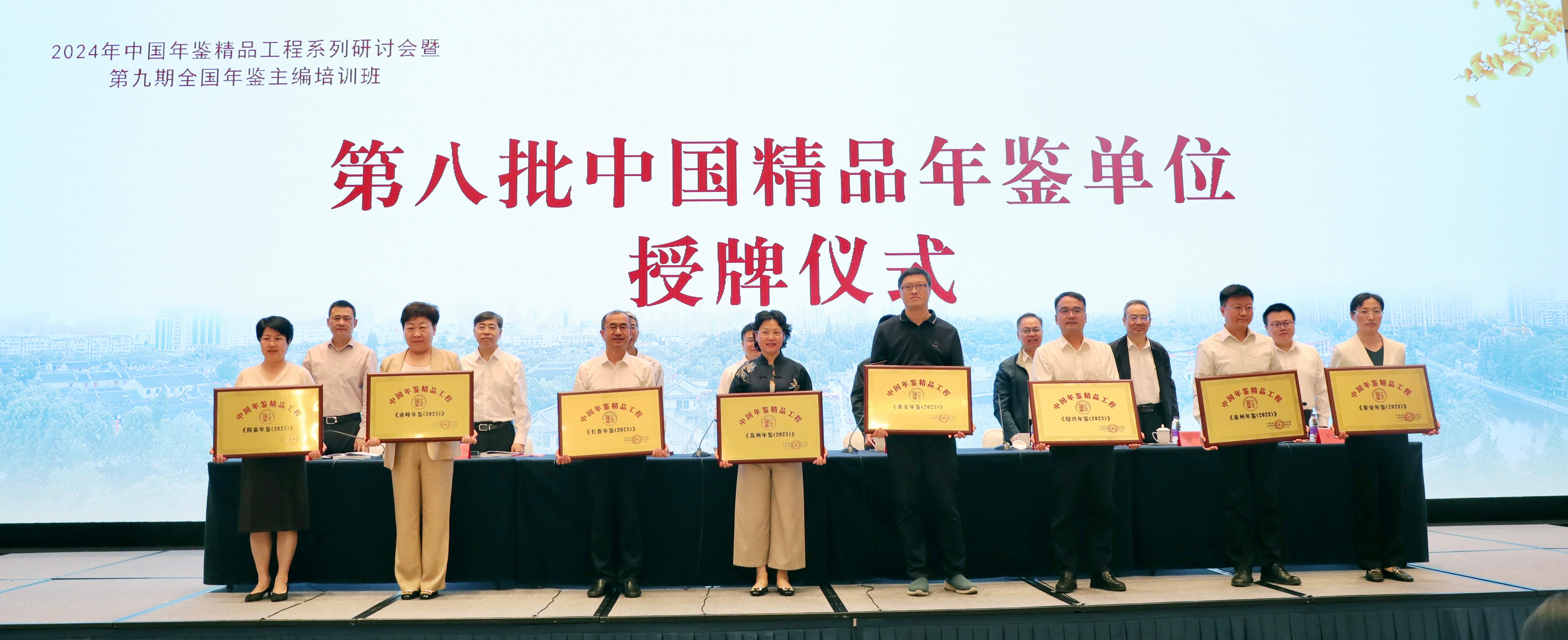 d8905ac7-df3d-4fb9-a2be-c96acb2792e6.jpg