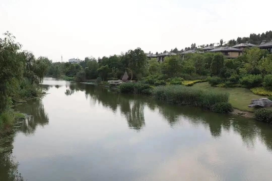 虎山腰滚水闸